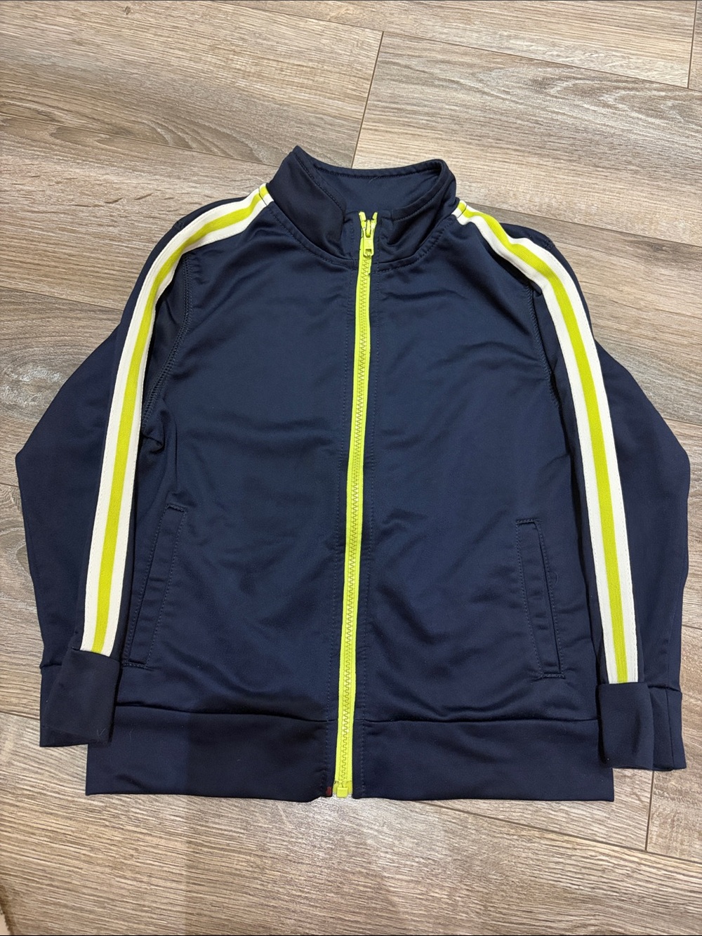 $5/ boys size 5/6 Gyboree zip-up jacket